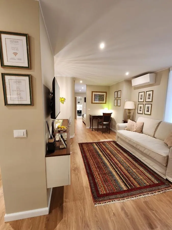 Charming Stay In Roma - Luxury Holiday Apartment Róma