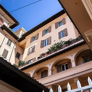 Heart Of Rome-napoleone Apartment-10 To Colosseo Rome