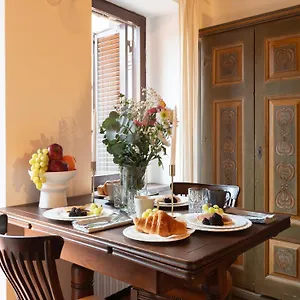 The Rent - Stylish In Trastevere District Rome