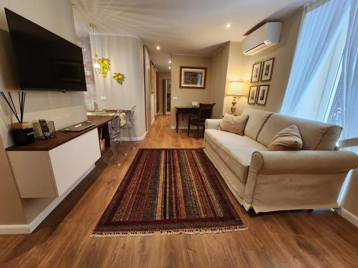 Charming Stay In Roma - Luxury Holiday Apartment Ιταλία