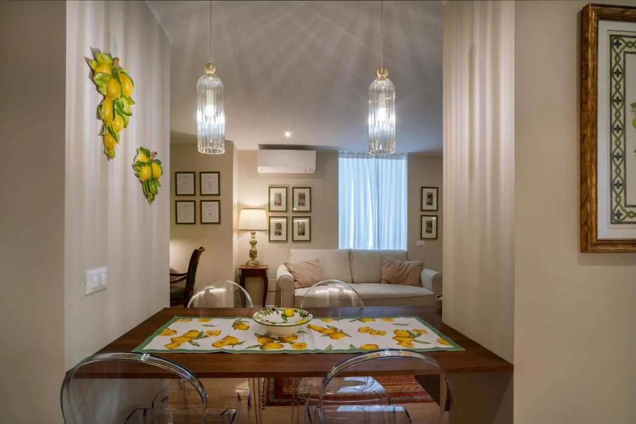 Charming Stay In Roma - Luxury Holiday Apartment 0*, Rome