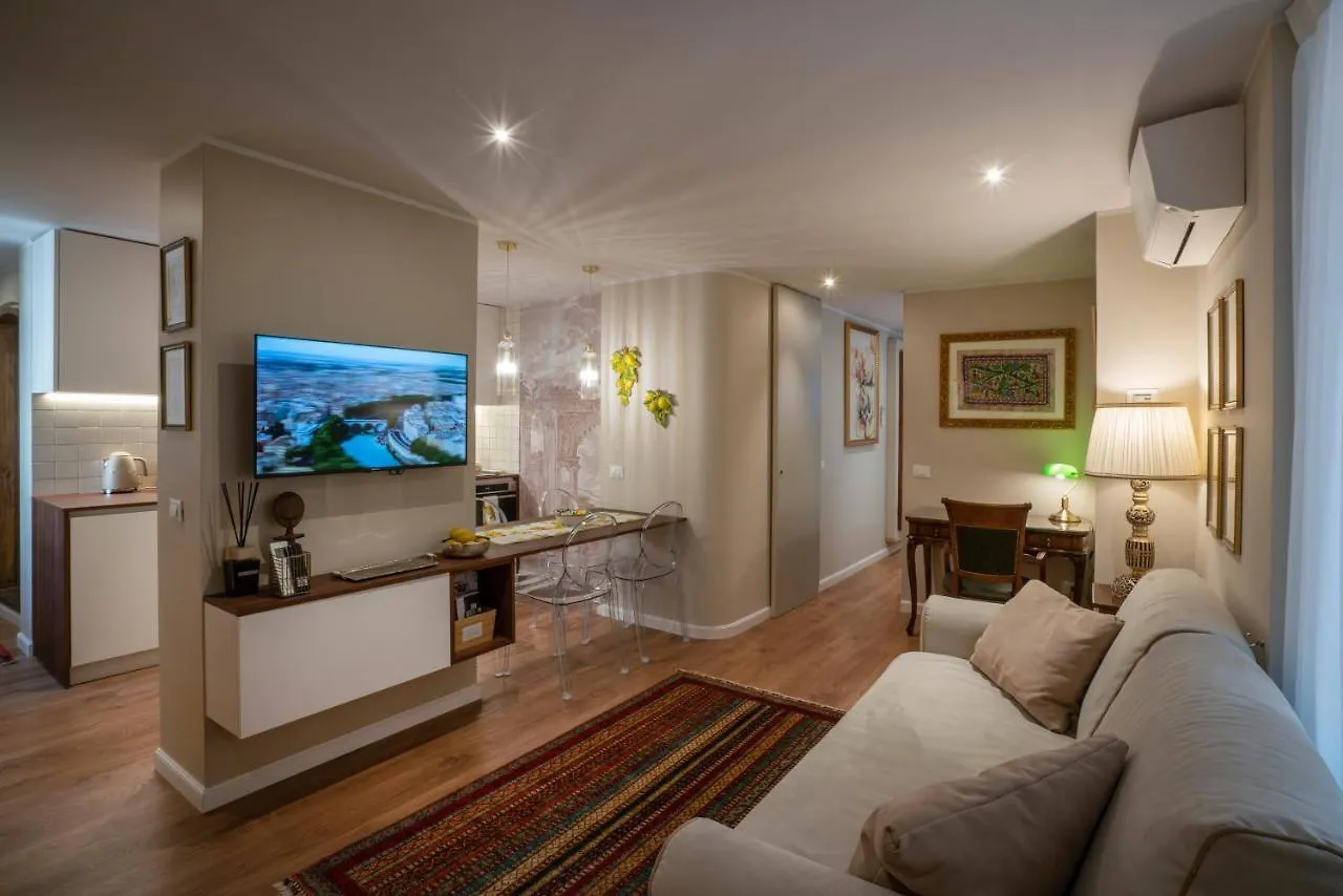 Charming Stay In Roma - Luxury Holiday Apartment Holiday home